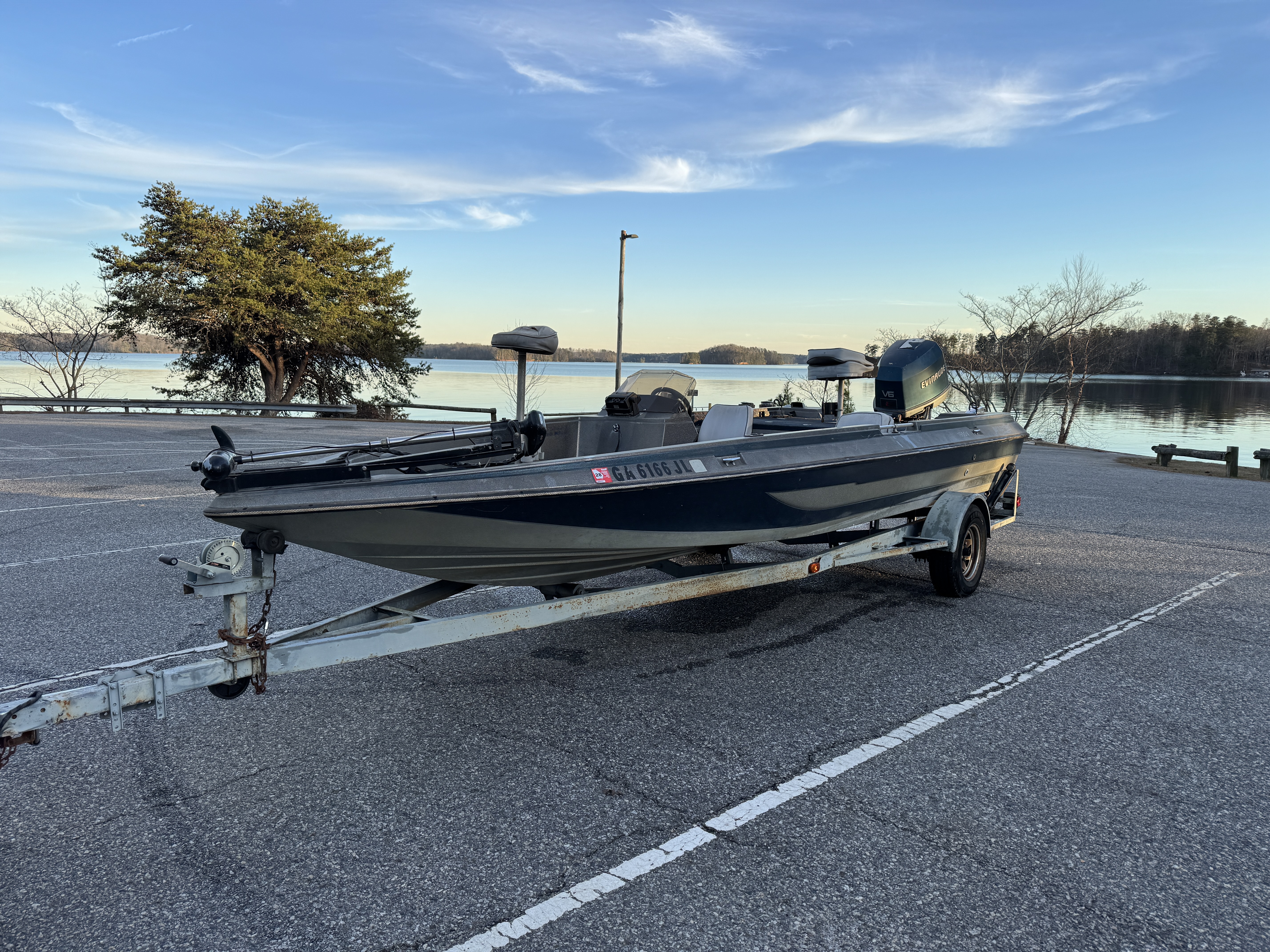 guided fishing tour on Lake Sinclair, Georgia